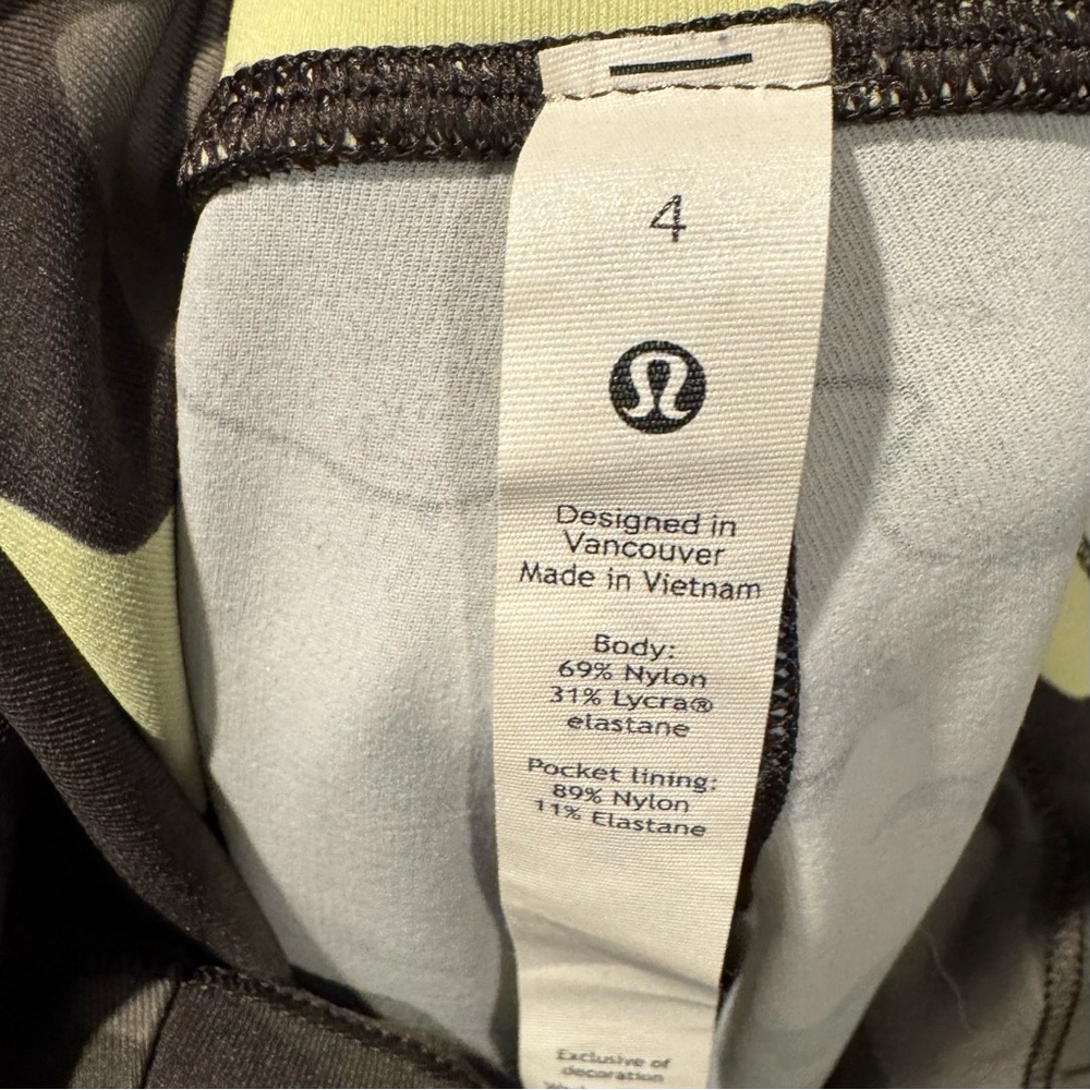 Lululemon Athletica Green Camouflage Leggings - 4 - Picture 4 of 4